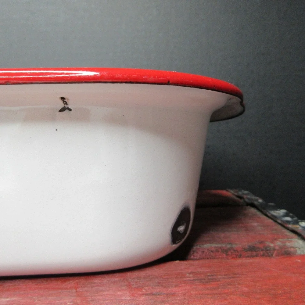 Vintage White Enamelware Rectangular Pan Red Rim Primitive Farmhouse Decor